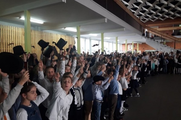 48371250 1973915746035753 7103819961340002304 n